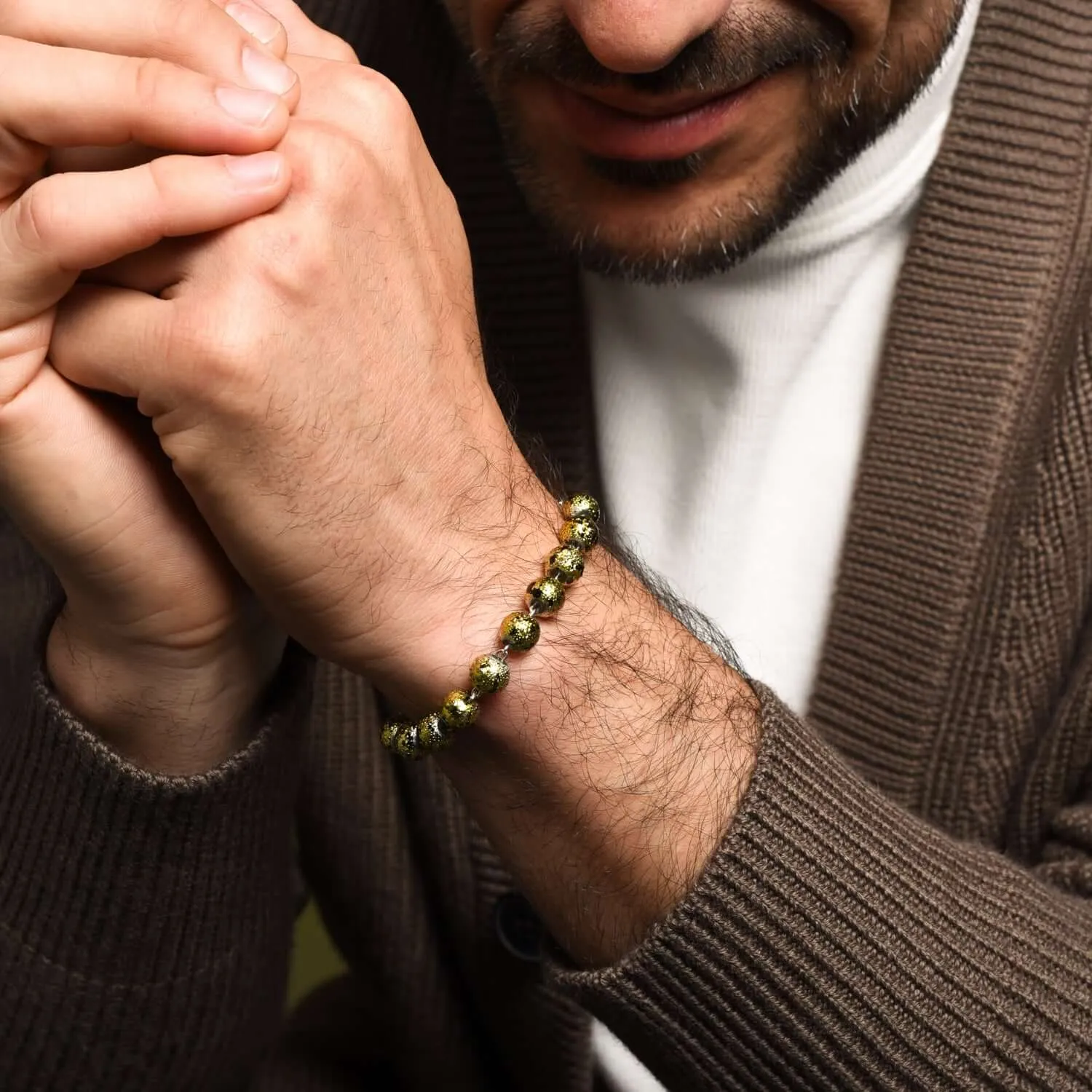 BLACK AND GOLD ROSARY BRACELET - GLASS AND METAL