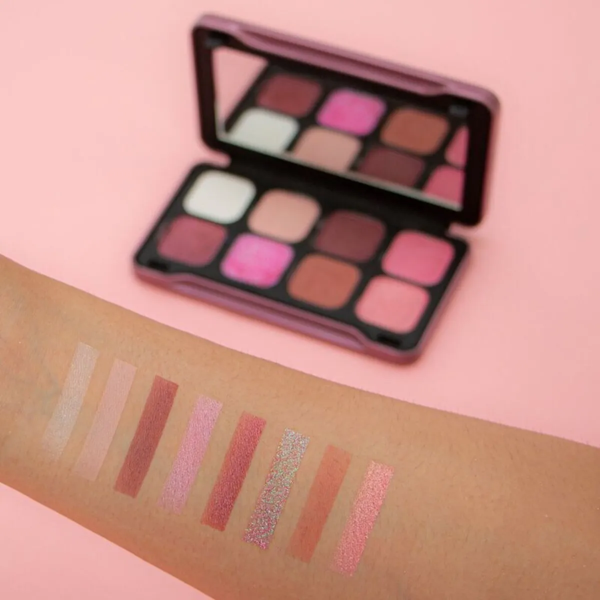 FOREVER FLAWLESS DYNAMIC AMBIENT - OUTLET MAKEUP REVOLUTION