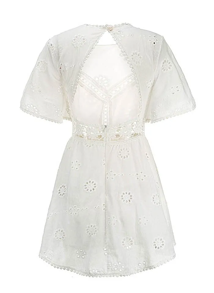 Vestido Curto Branco Renda Lese Manga Ampla