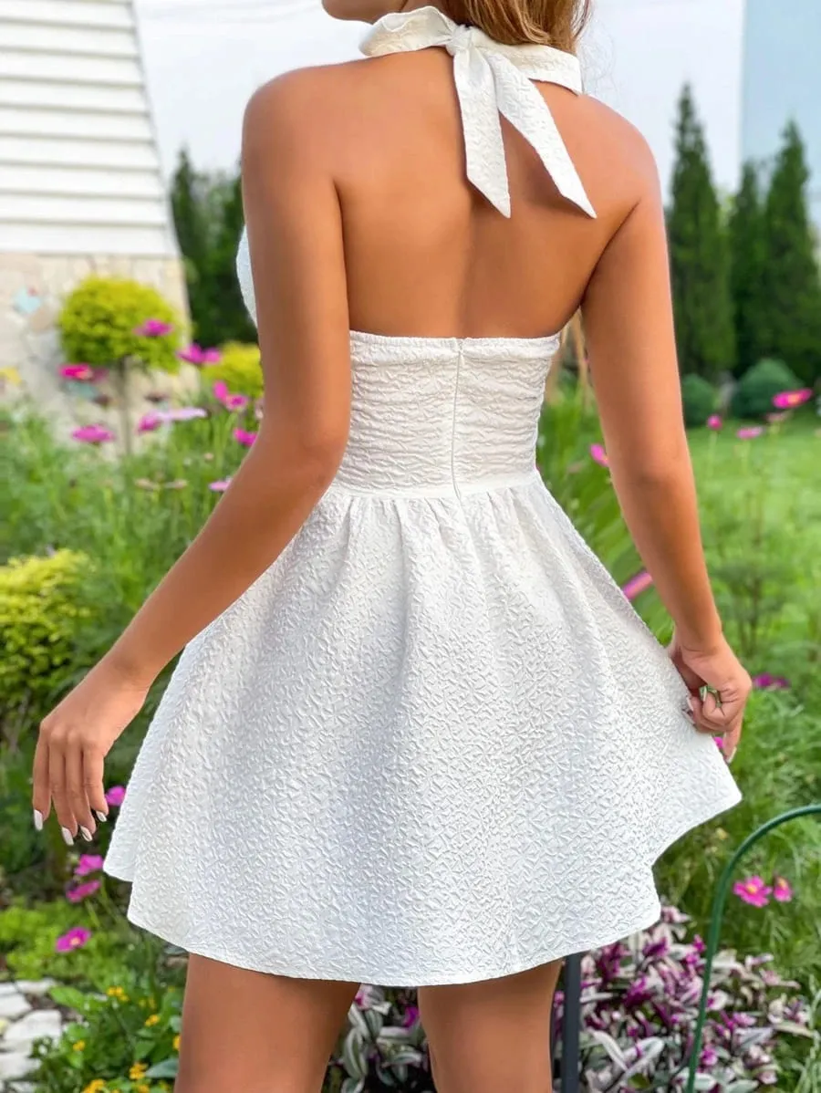 Vestido de Festa Branco Curto Frente Única Texturizado