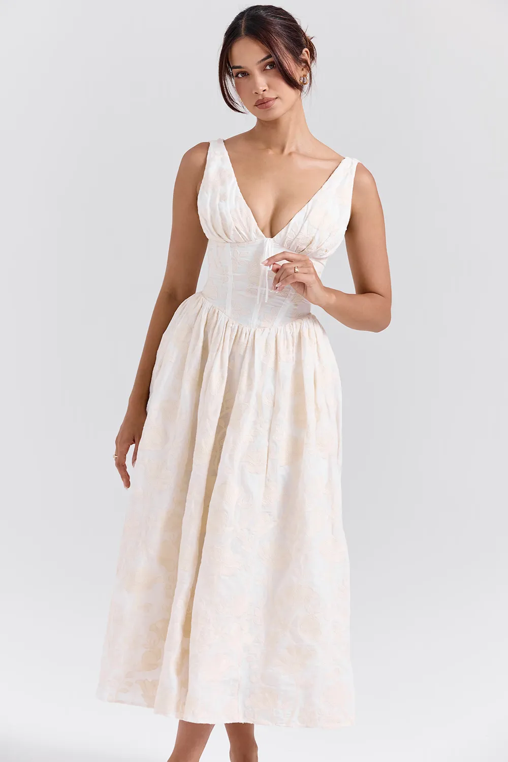Vestido Midi Liso Modelador Algodão Branco Nobre Modelo Emmelina
